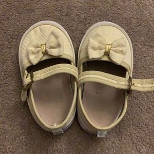 Coqui size 22 baby shoes